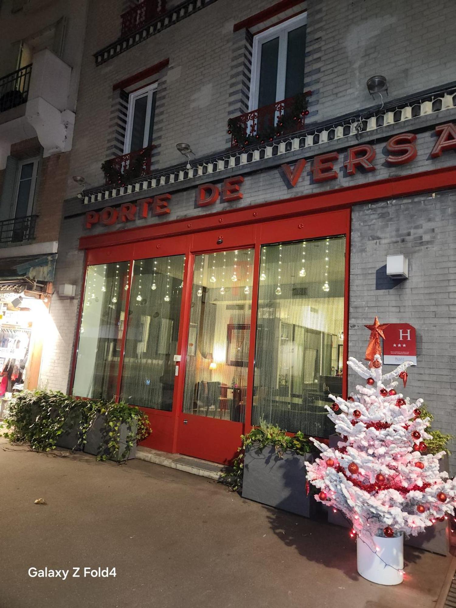 Porte De Versailles Hotel 3*