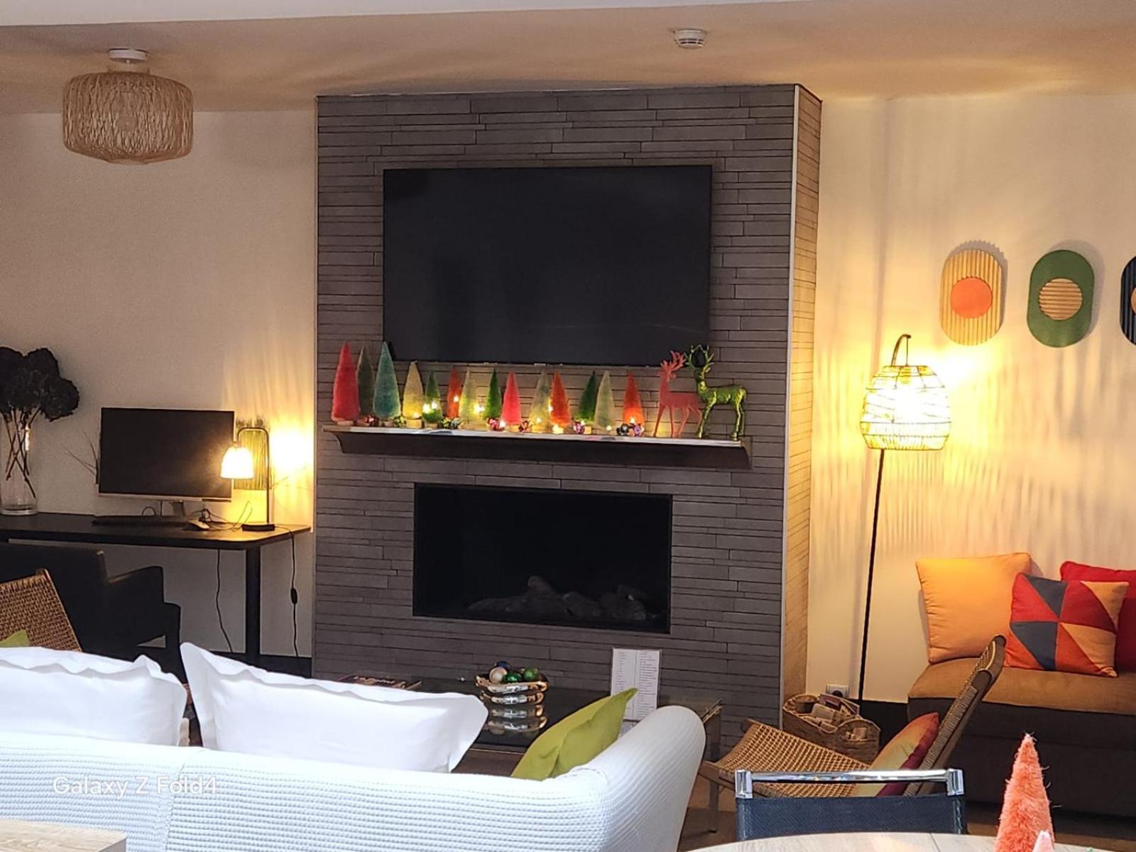 Porte De Versailles 3*