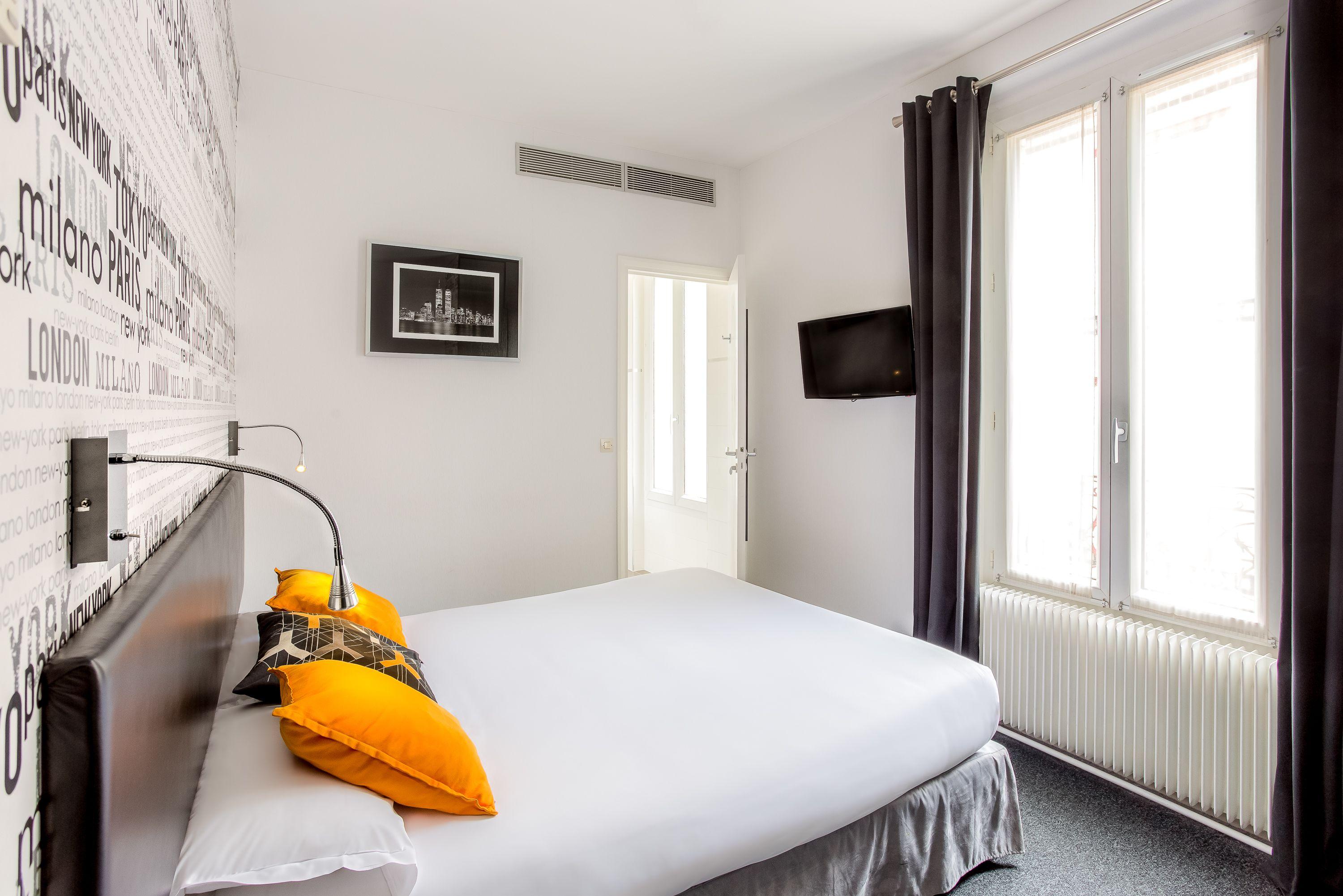 Porte De Versailles Hotel 3*