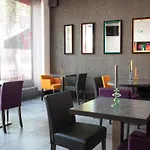 Porte De Versailles Hotel