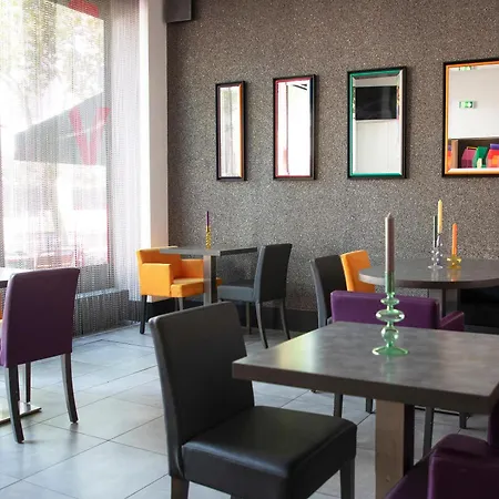 Porte De Versailles Hotel Parigi