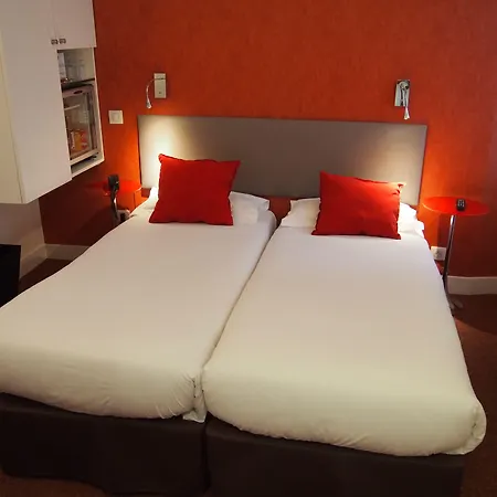 Porte De Versailles Hotel Parigi
